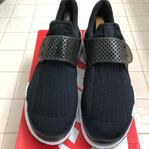 Nike Other - NIKE SOCK DART